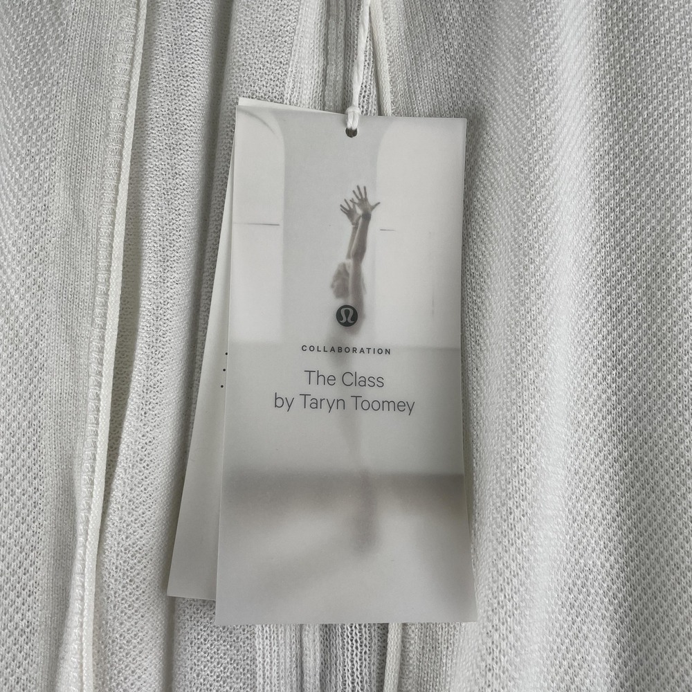 Lululemon Heart Opener Meditation Cloak Wmns One Size Taryn Toomey Silk LW3ANFS - Picture 12 of 13